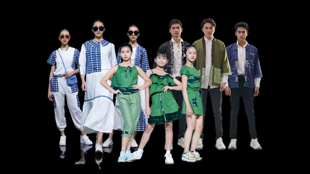 Zayru featured outerwear